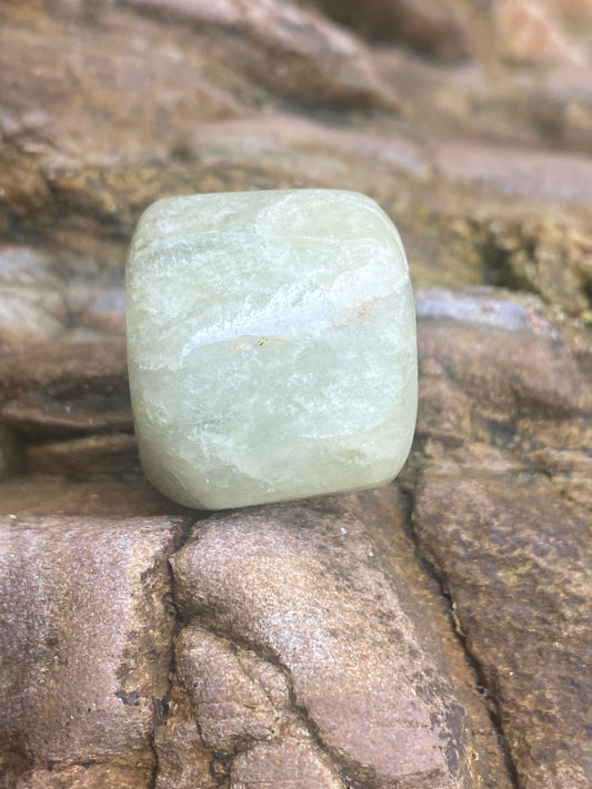 Aquamarine Gemstone for Healing Emotional Body & Communicating Truth